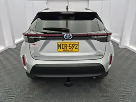 2024  Toyota Yaris - Image 33
