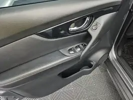 2020  Nissan X - Image 41