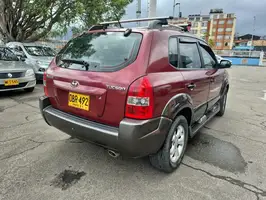 2009  Hyundai Tucson - Image 15