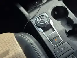 2022  Ford Escape - Image 45