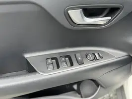 2022  Kia Stonic - Image 19