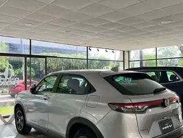 2025  Honda Hr - Image 17