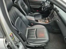 2005  Mercedes Unknown - Image 19