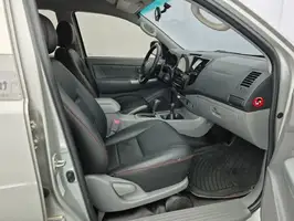 2011  Toyota Hilux - Image 38