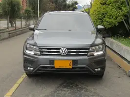 2018  Volkswagen Tiguan - Image 13