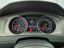 2017  Volkswagen Golf - Image 44