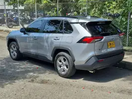 2022  Toyota Rav - Image 10