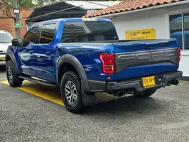 2018  Ford F - Image 33