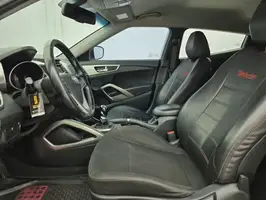 2017  Hyundai Veloster - Image 21