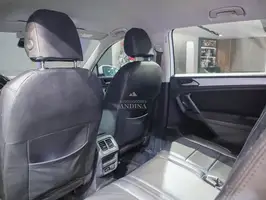 2018  Volkswagen Tiguan - Image 17