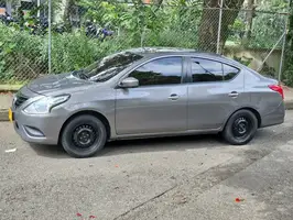 2017  Nissan Versa - Image 29