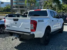 2017  Nissan Np300 - Image 11
