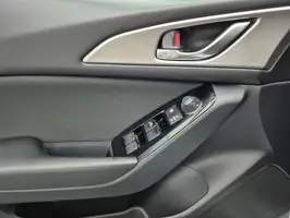 2020  Mazda 3 - Image 23