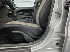 2019  Volkswagen Voyage - Image 41