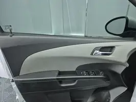 2016  Chevrolet Sonic - Image 19