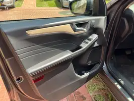 2021  Ford Escape - Image 15