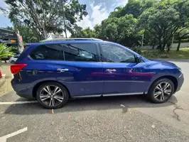 2017  Nissan Pathfinder - Image 35