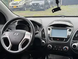 2012  Hyundai Tucson - Image 16