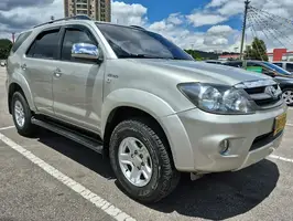 2009  Toyota Fortuner - Image 8