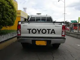 2013  Toyota Hilux - Image 9