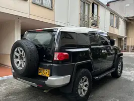 2019  Toyota Fj - Image 33