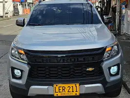 2023  Chevrolet Colorado - Image 6