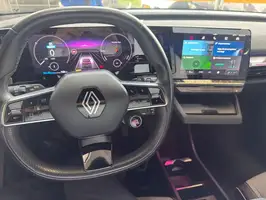 2025  Renault Megane - Image 9