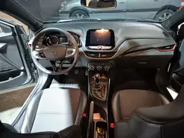 2025  Chevrolet Onix - Image 24