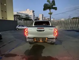 2023  Toyota Hilux - Image 8