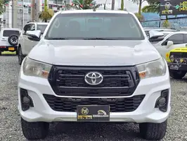 2017  Toyota Hilux - Image 7