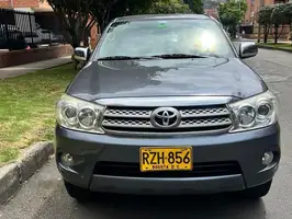 2010  Toyota Fortuner - Image 23