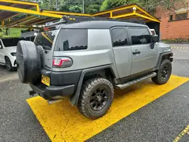 2012  Toyota Fj - Image 17