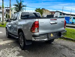 2018  Toyota Hilux - Image 14