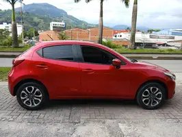 2017  Mazda 2 - Image 11