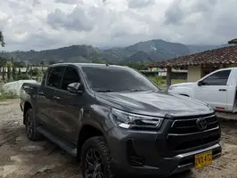 2023  Toyota Hilux - Image 18