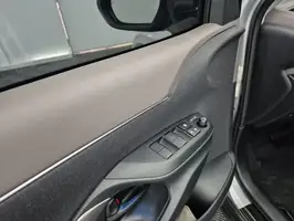 2024  Toyota Yaris - Image 19