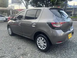 2022  Renault Sandero - Image 10