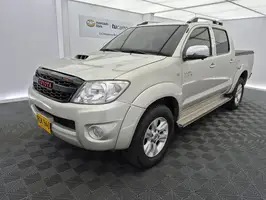 2011  Toyota Hilux - Image 30