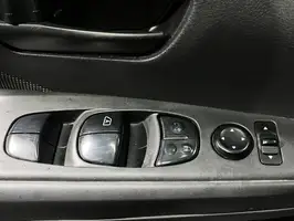 2017  Nissan Kicks - Image 16