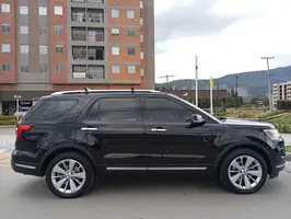 2019  Ford Explorer - Image 23