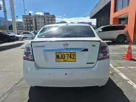 2013  Nissan Sentra - Image 13