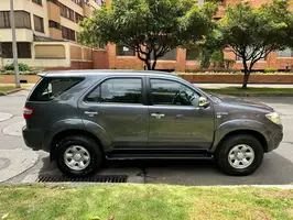 2010  Toyota Fortuner - Image 14