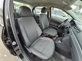 2017  Volkswagen Voyage - Image 31