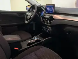 2025  Ford Escape - Image 18