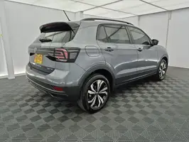 2022  Volkswagen T - Image 17