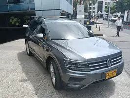 2019  Volkswagen Tiguan - Image 23