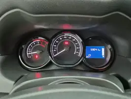 2019  Renault Duster - Image 44