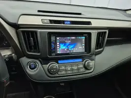 2014  Toyota Rav4 - Image 25