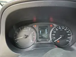 2025  Nissan Frontier - Image 21