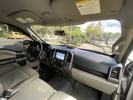 2017  Ford F - Image 20